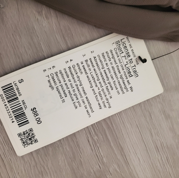 Lululemon License to train short - Picture 3 of 6